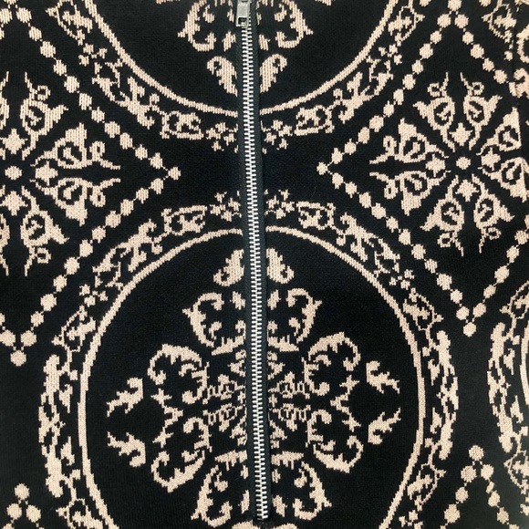 Romeo and Juliet sweater dress - Picture 5 of 5